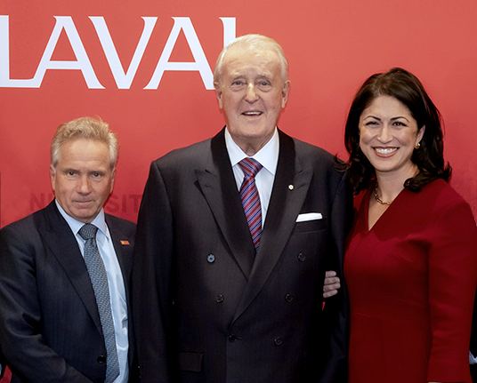 LE TRÈS HONORABLE BRIAN MULRONEY, OLGA FARMAN ET JEAN RABY